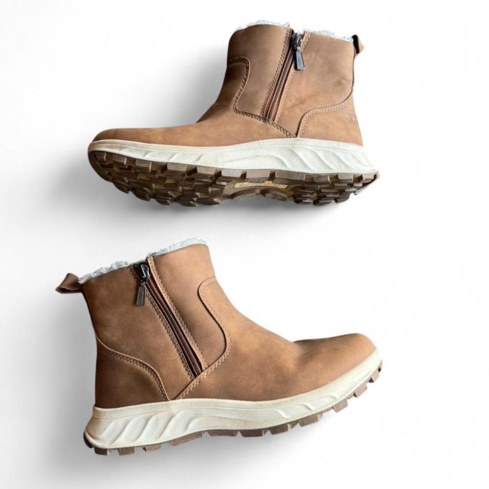 Khombu Women's Tan Ankle Boots